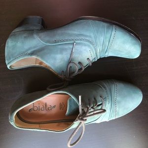 Biala lace up heeled oxfords